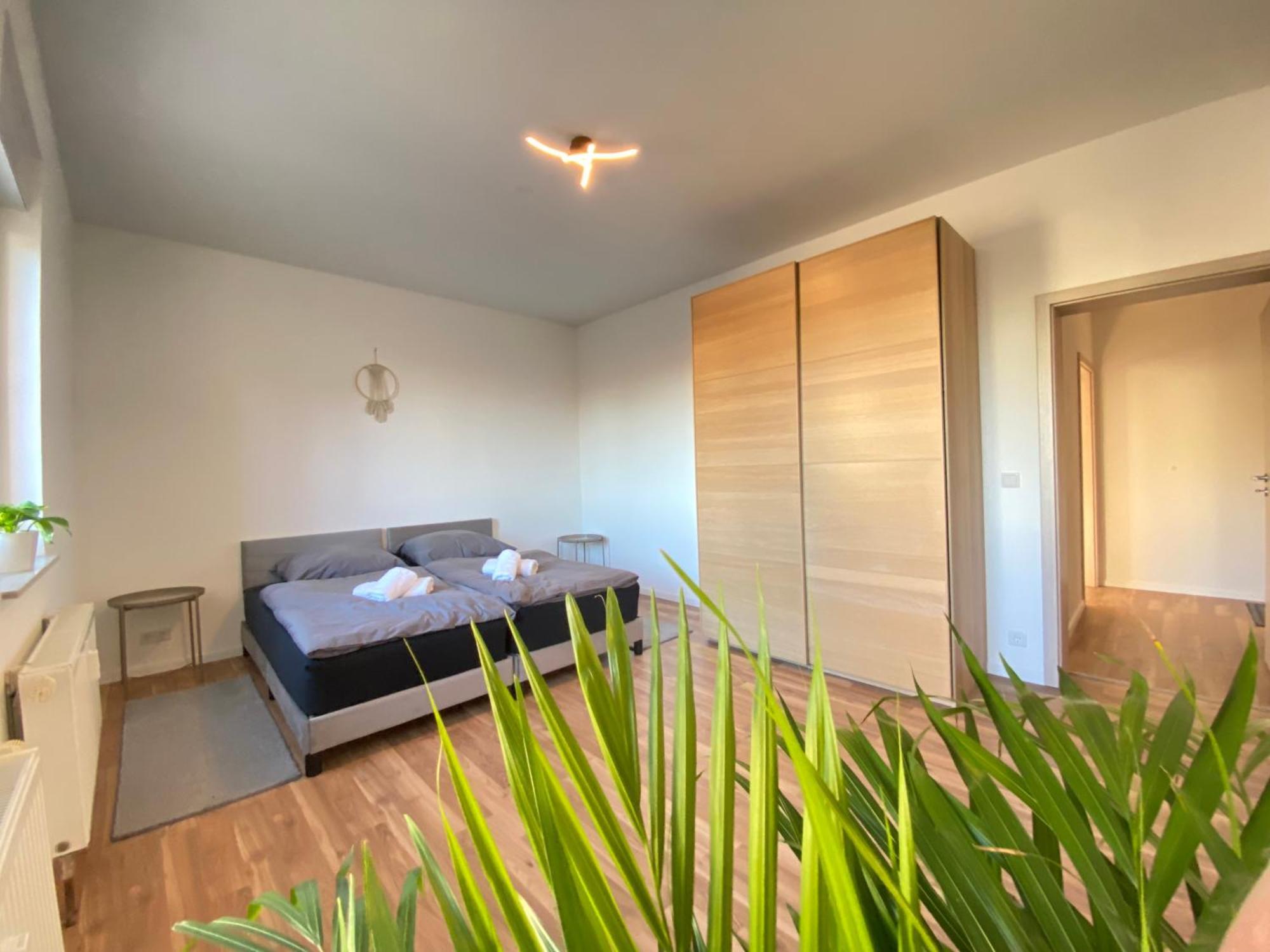 Hochwertige Ferienwohnung Mit 7Qm Balkon, Netflix, Kaffeeautomat, Rainshower Bad Zwickau Ngoại thất bức ảnh