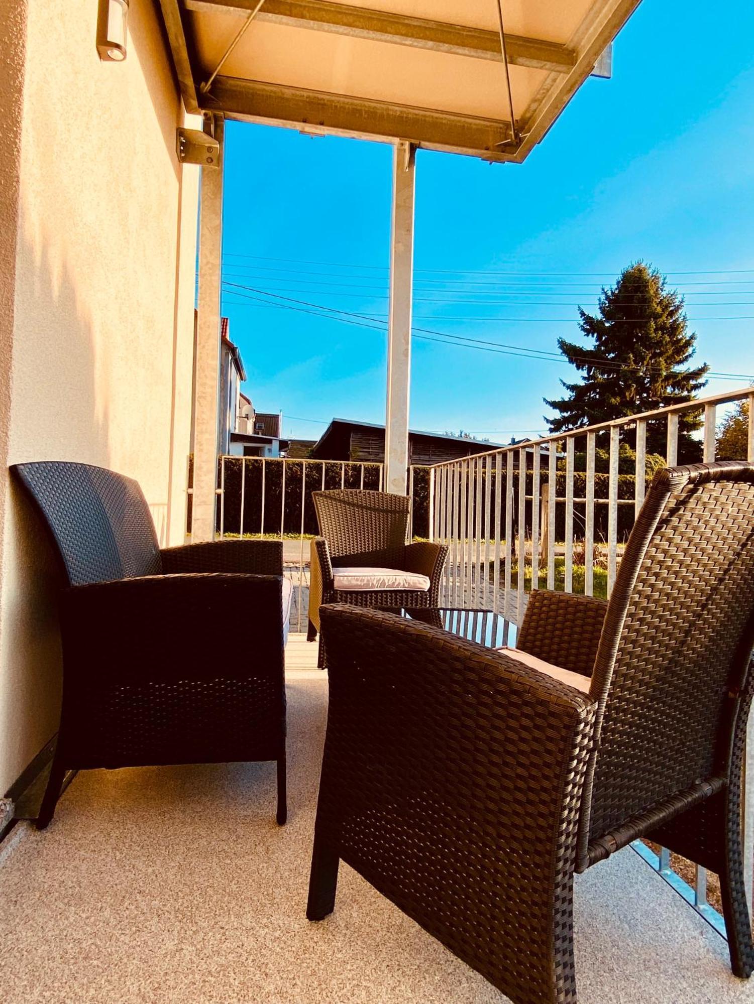 Hochwertige Ferienwohnung Mit 7Qm Balkon, Netflix, Kaffeeautomat, Rainshower Bad Zwickau Ngoại thất bức ảnh